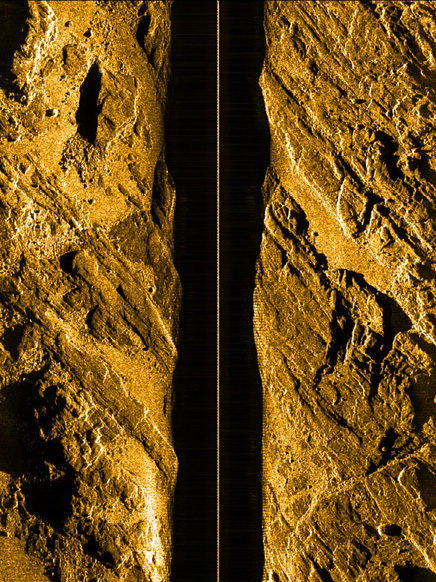 Side scan sonar imagery