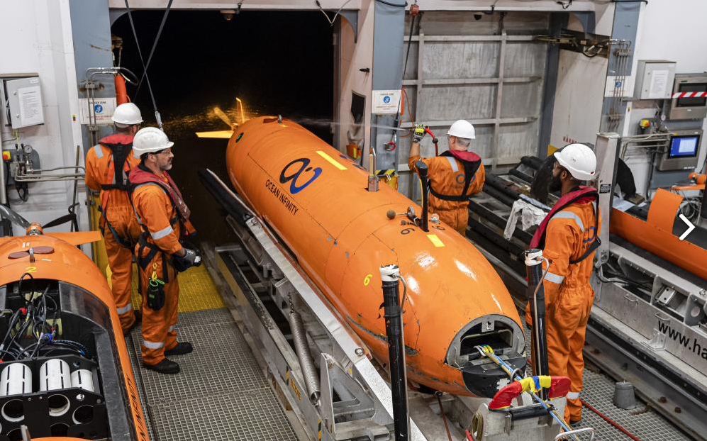 OI AUV launch
