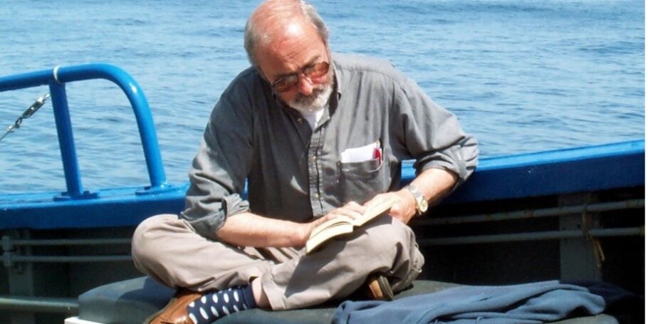 Robert Sténuit- A Pioneer, Mentor, and Friend to the World of Deep-Sea Exploration Robert Sténuit- A Pioneer, Mentor, and Friend to the World of Deep-Sea Exploration