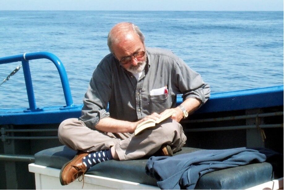 Robert Sténuit- A Pioneer, Mentor, and Friend to the World of Deep-Sea Exploration Robert Sténuit- A Pioneer, Mentor, and Friend to the World of Deep-Sea Exploration